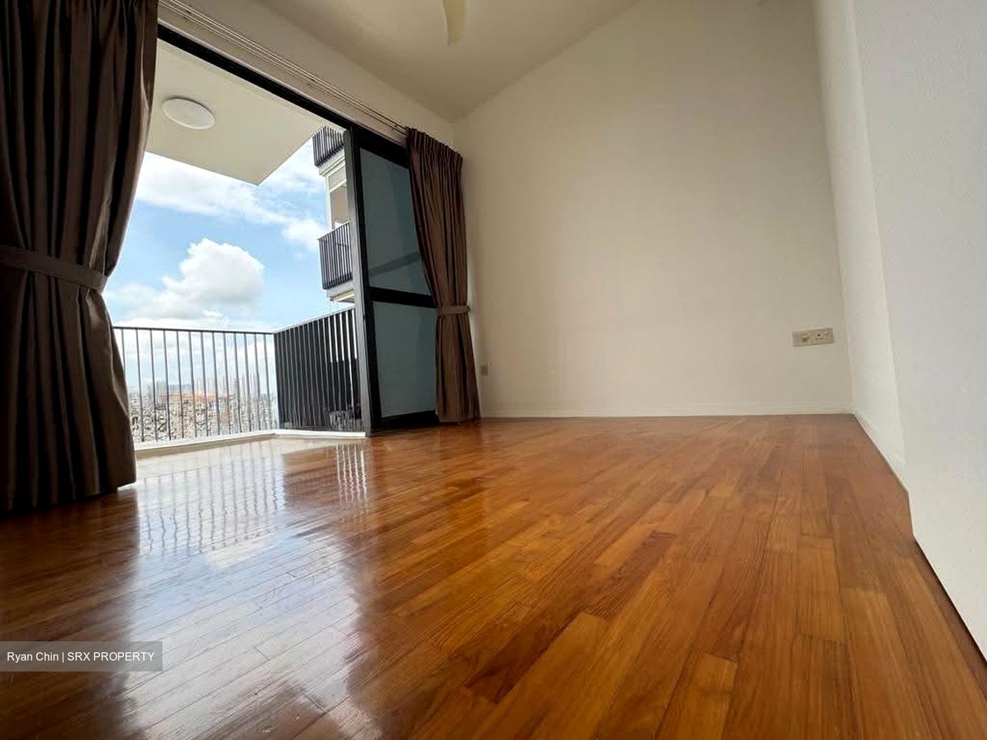 Sky Vue (D20), Condominium #628418901